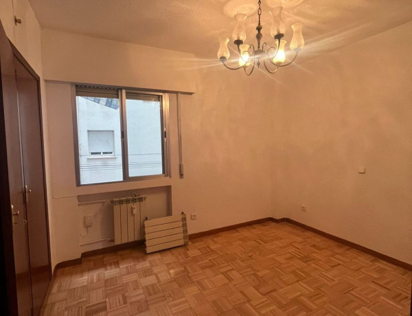 Alquiler de Piso en calle Chantada, 41