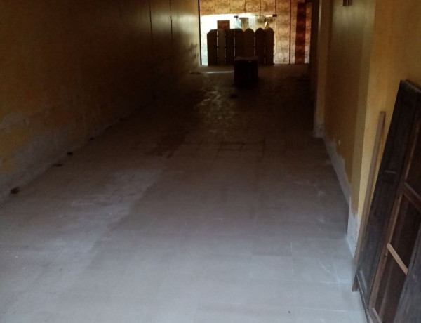 Alquiler de Local en calle de los Herreros, 29