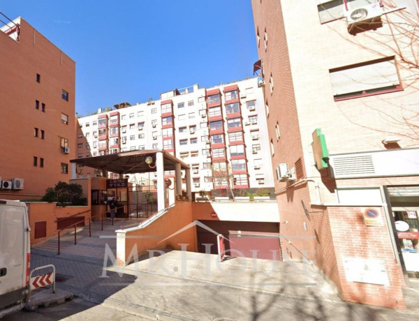 Piso en venta en calle Rutilo