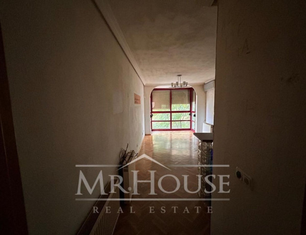 Piso en venta en calle Rutilo