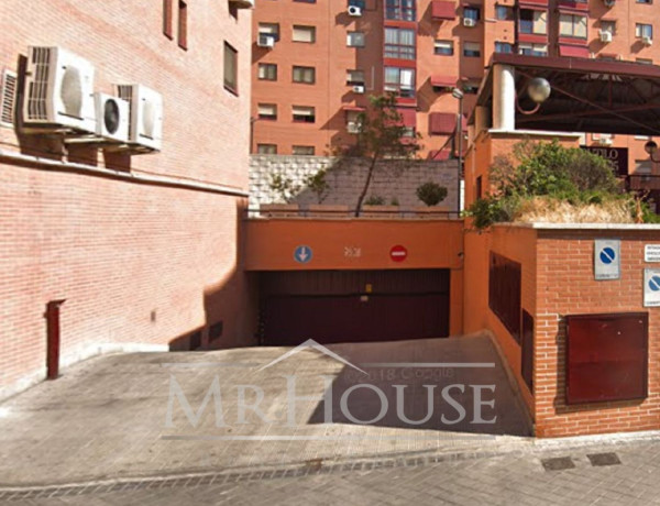 Piso en venta en calle Rutilo