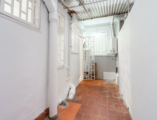 Piso en venta en calle d'Escornalbou