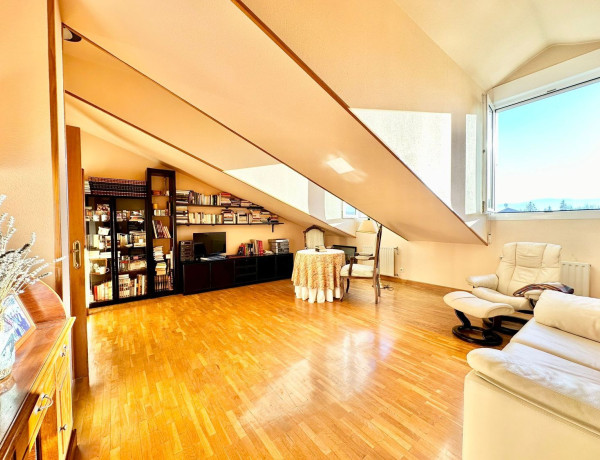 Ático en venta en calle Santiago Ramon y Cajal