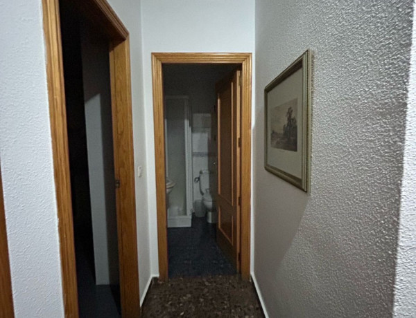 Chalet adosado en venta en calle Tomás Preciado, 8