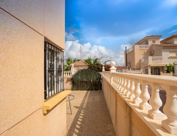 Chalet adosado en venta en La Siesta - El Salado - Torreta