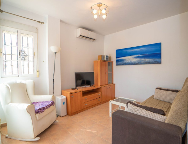 Chalet adosado en venta en La Siesta - El Salado - Torreta