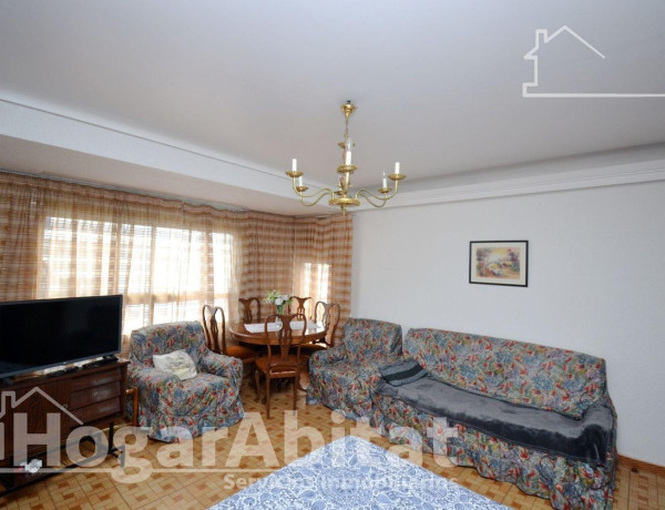 Piso en venta en calle Clara Campoamor