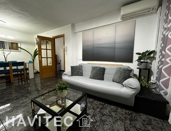 Piso en venta en Grup Vint-I-Cinc de Setembre