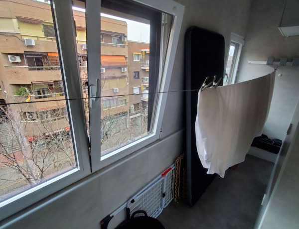 Alquiler de Piso en calle Ezequiel Solana, 12