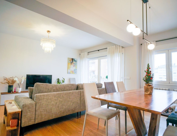 Piso en venta en avenida Llano Castellano