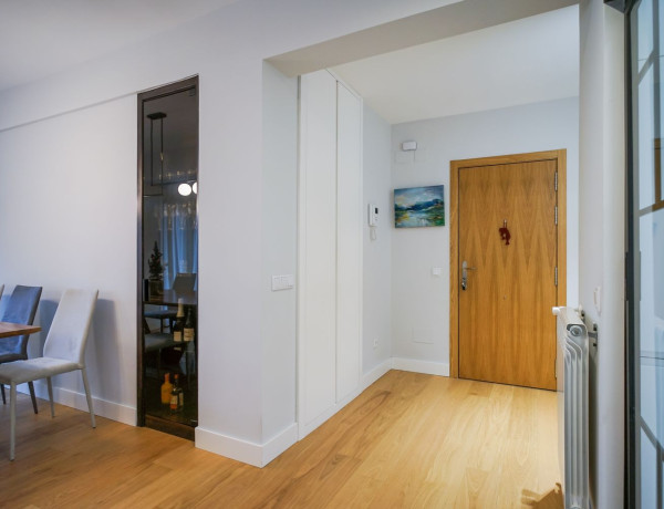 Piso en venta en avenida Llano Castellano