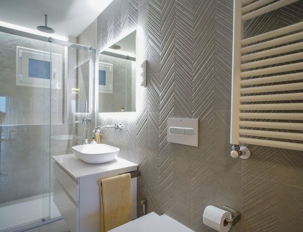 Piso en venta en avenida Llano Castellano