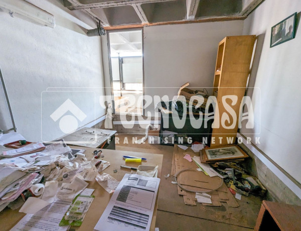 Local en venta en avenida Blas Pérez González