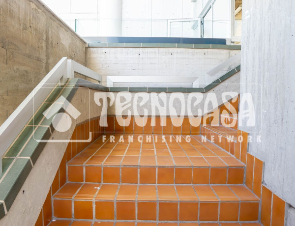 Local en venta en avenida Blas Pérez González