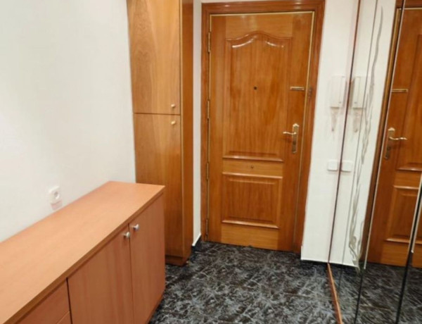 Alquiler de Piso en calle de Cantàbria, 3