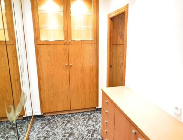 Alquiler de Piso en calle de Cantàbria, 3