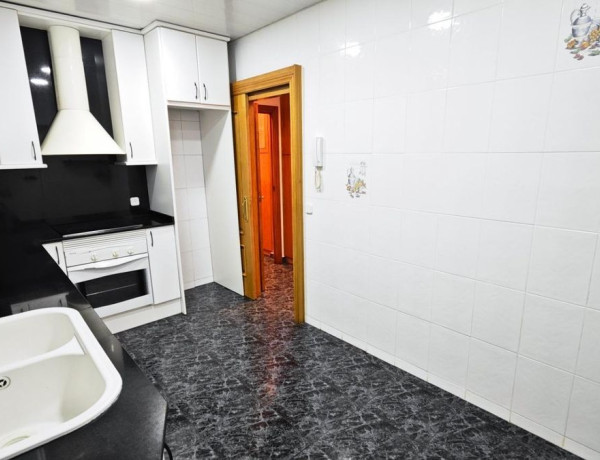 Alquiler de Piso en calle de Cantàbria, 3