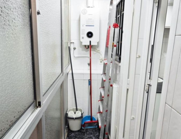 Alquiler de Piso en calle de Cantàbria, 3