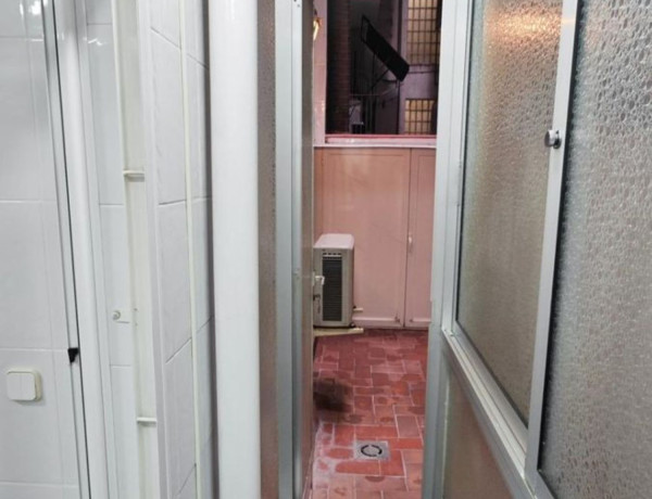 Alquiler de Piso en calle de Cantàbria, 3