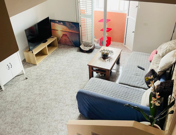 Chalet adosado en venta en calle Chineguas, 59