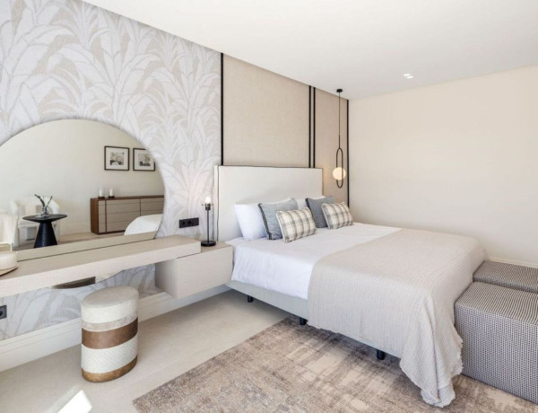 Chalet adosado en venta en Lomas del Virrey