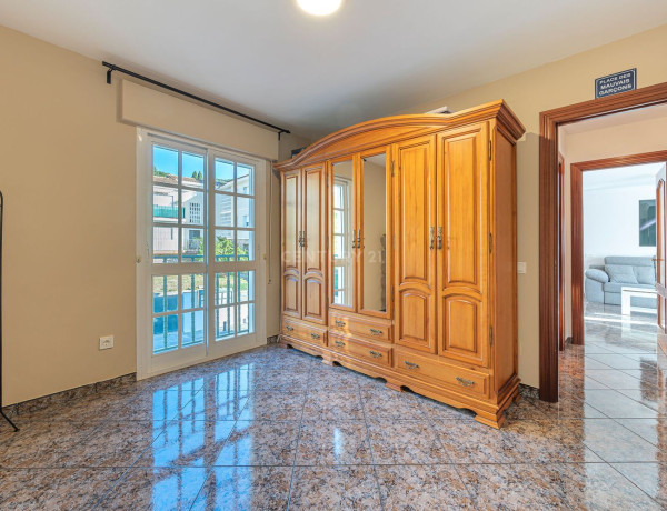 Edificio en venta en avenida Juan Luis Peralta, 36