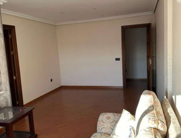 Piso en venta en calle Arcángel San Miguel