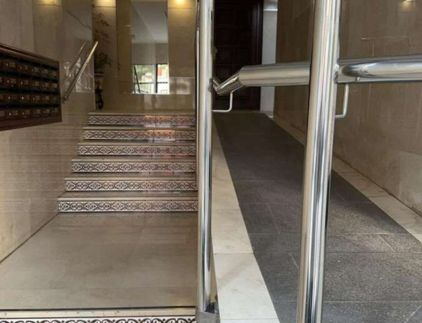 Piso en venta en calle Arcángel San Miguel