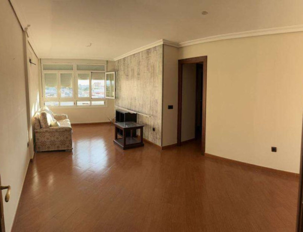 Piso en venta en calle Arcángel San Miguel