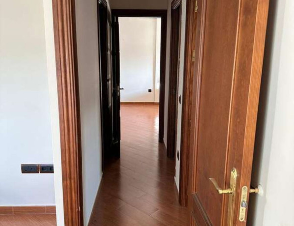 Piso en venta en calle Arcángel San Miguel