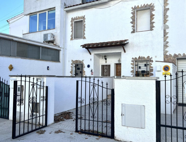 Chalet adosado en venta en Sant Maurici