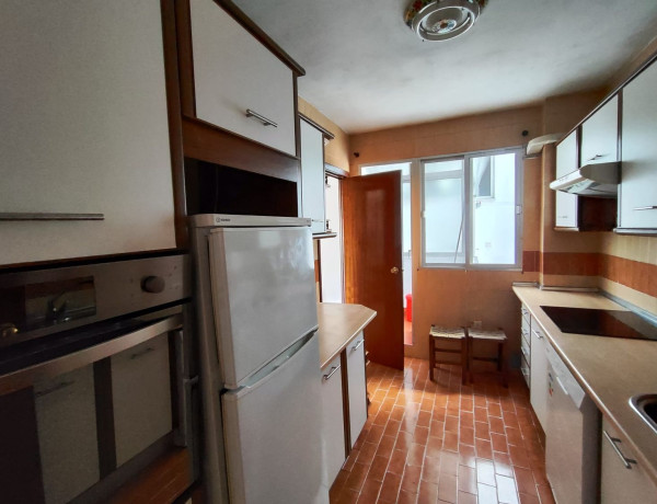 Piso en venta en calle Piloto Henry Thissier, 6