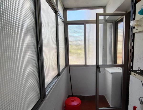 Piso en venta en calle Piloto Henry Thissier, 6