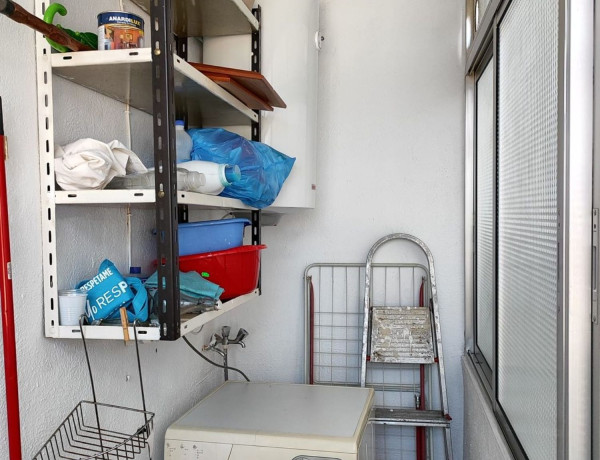 Piso en venta en calle Piloto Henry Thissier, 6