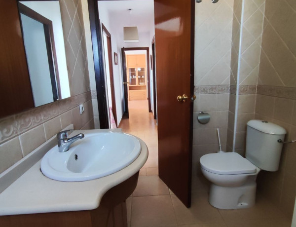 Piso en venta en calle Piloto Henry Thissier, 6