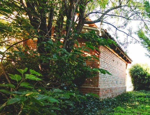 Casa o chalet independiente en venta en calle Callejas, 16