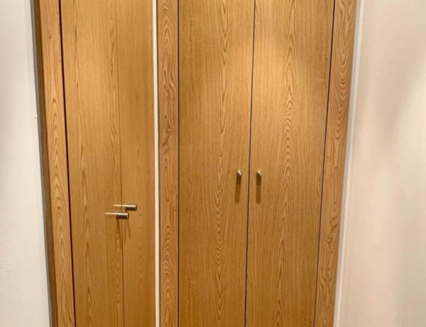 Piso en venta en calle Castillo de Arévalo