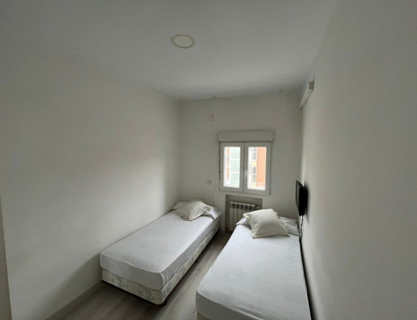 Piso en venta en calle del Pinar del Rey, 35