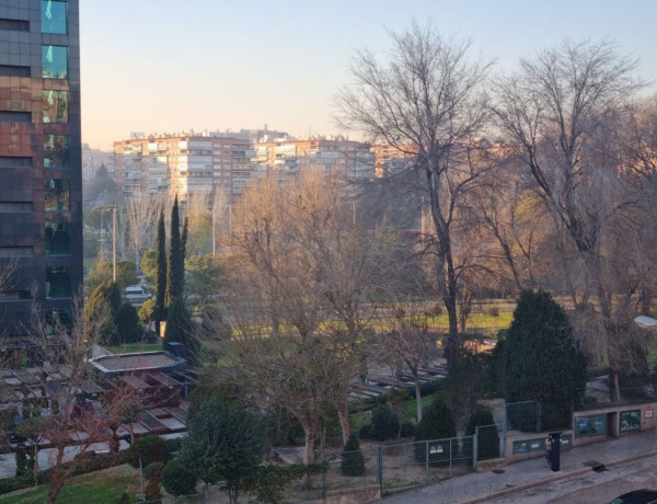 Piso en venta en calle de Salvador de Madariaga
