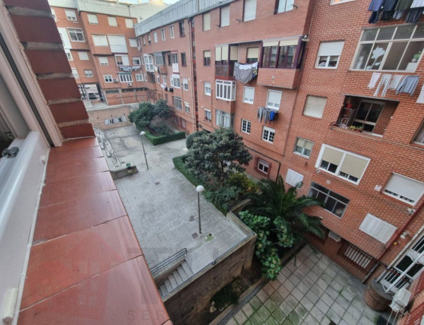 Piso en venta en calle de Salvador de Madariaga