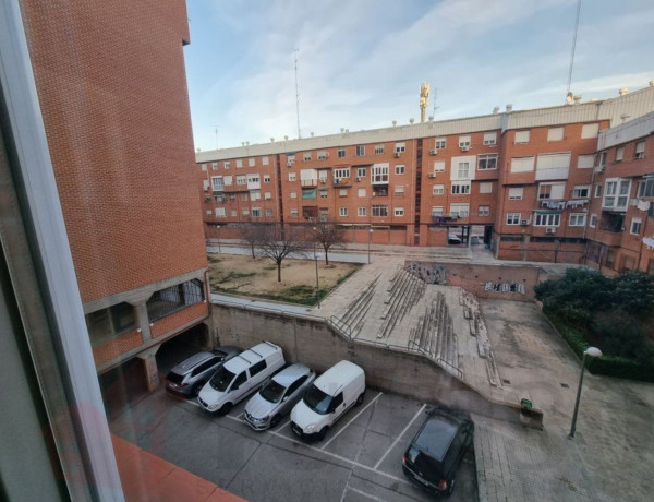 Piso en venta en calle de Salvador de Madariaga