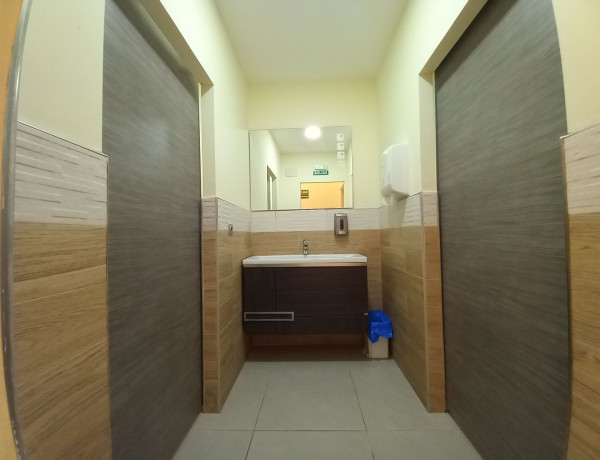 Local en venta en calle de San Blas Kalea, 6