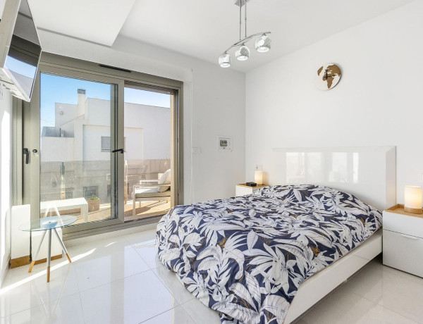 Casa o chalet independiente en venta en Villamartín-Las Filipinas