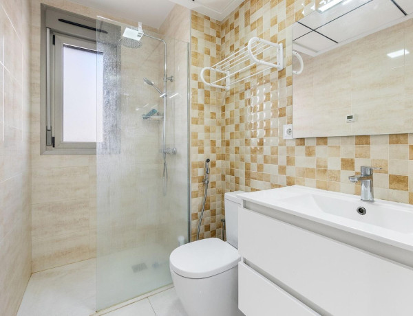 Casa o chalet independiente en venta en Villamartín-Las Filipinas