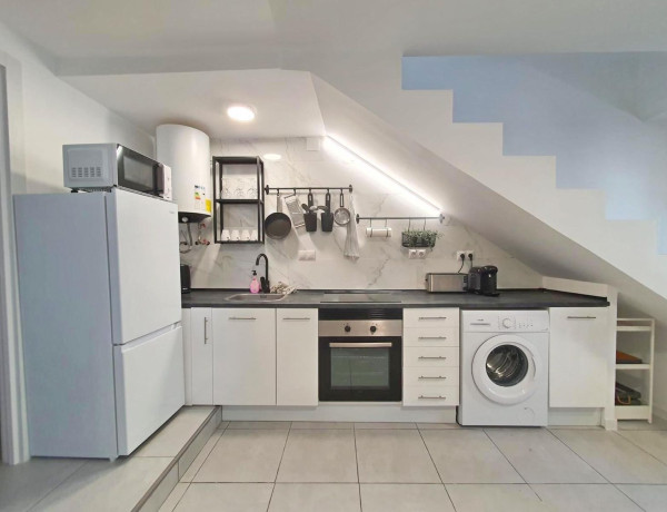 Chalet adosado en venta en calle la Colina