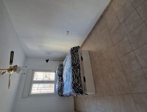 Chalet adosado en venta en avenida Laguna Azul, 92