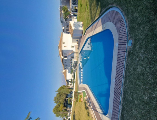 Chalet adosado en venta en avenida Laguna Azul, 92