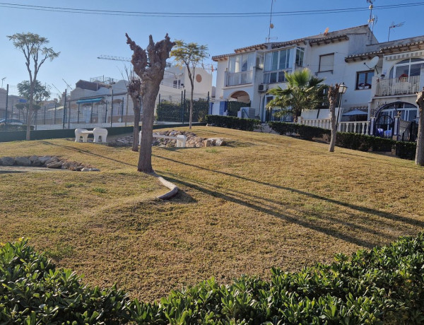 Chalet adosado en venta en avenida Laguna Azul, 92