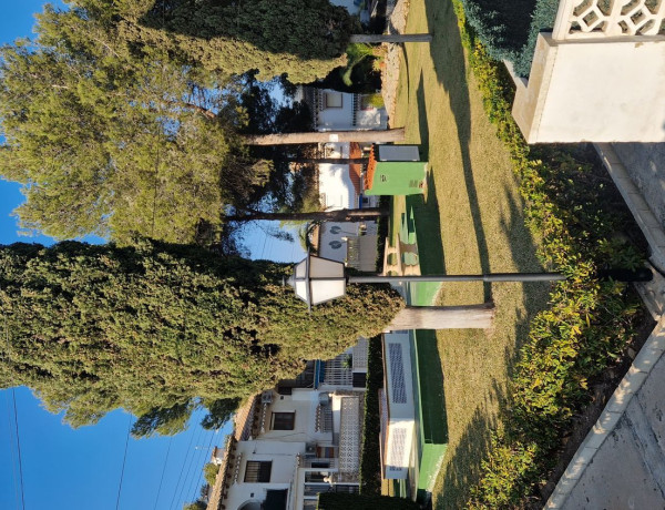 Chalet adosado en venta en avenida Laguna Azul, 92