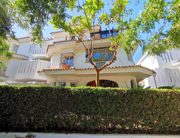 Piso en venta en Urbanización Nueva Andalucía a